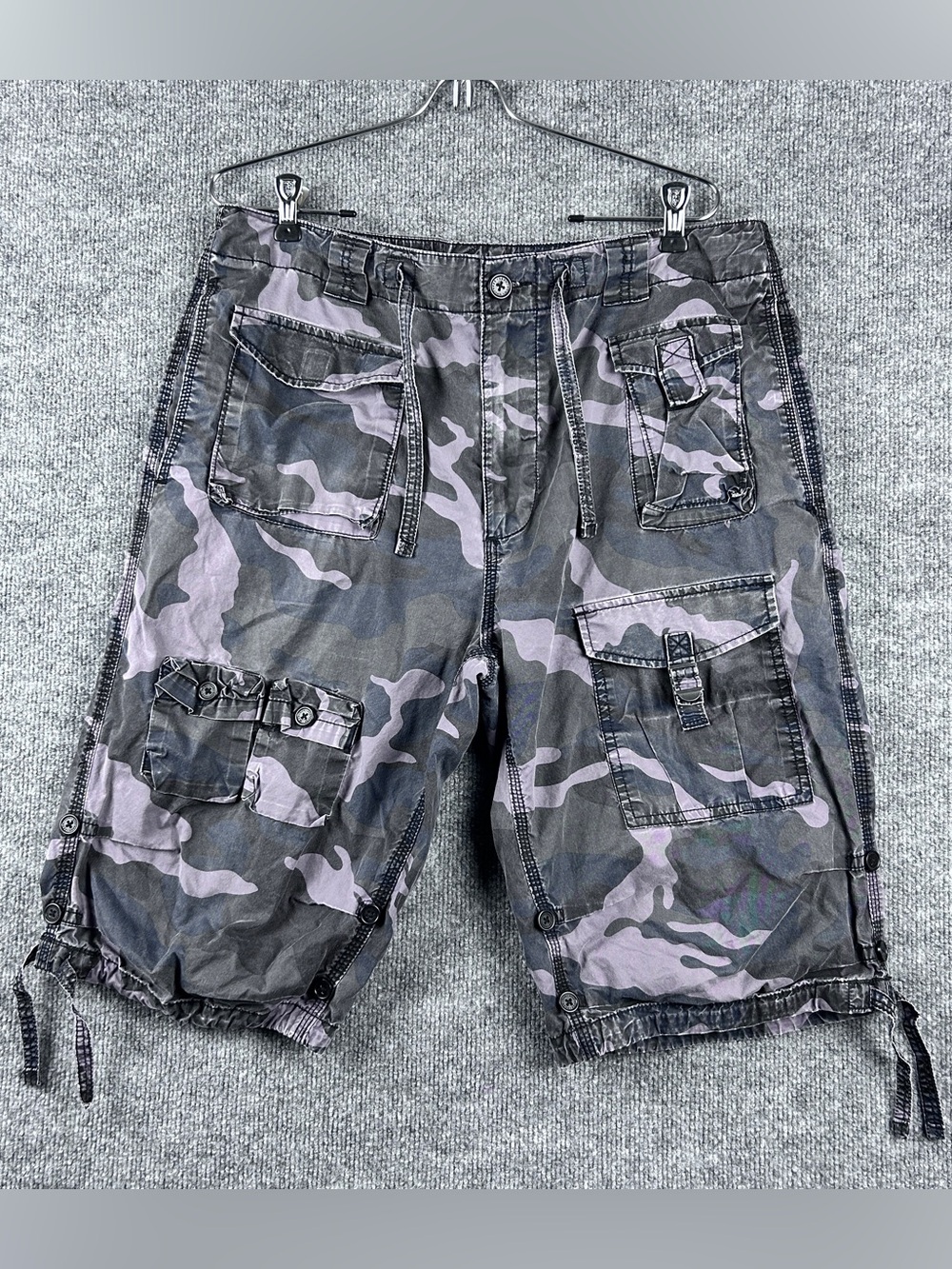 Vintage Sean John Grey Camo Multi Pocket Baggy Cargo Shorts Size 34 Y2K Skate